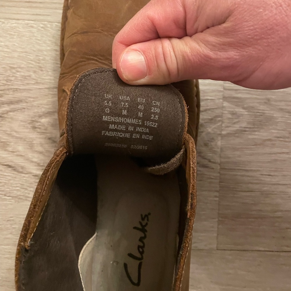 Clarks Brown Chukka Boots with High-Quality Leather and Textured Insole